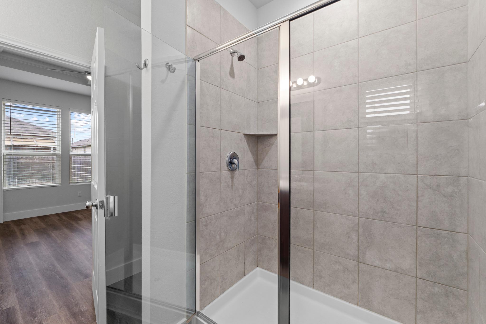 175 Eves Necklace Dr, Buda, TX 78610