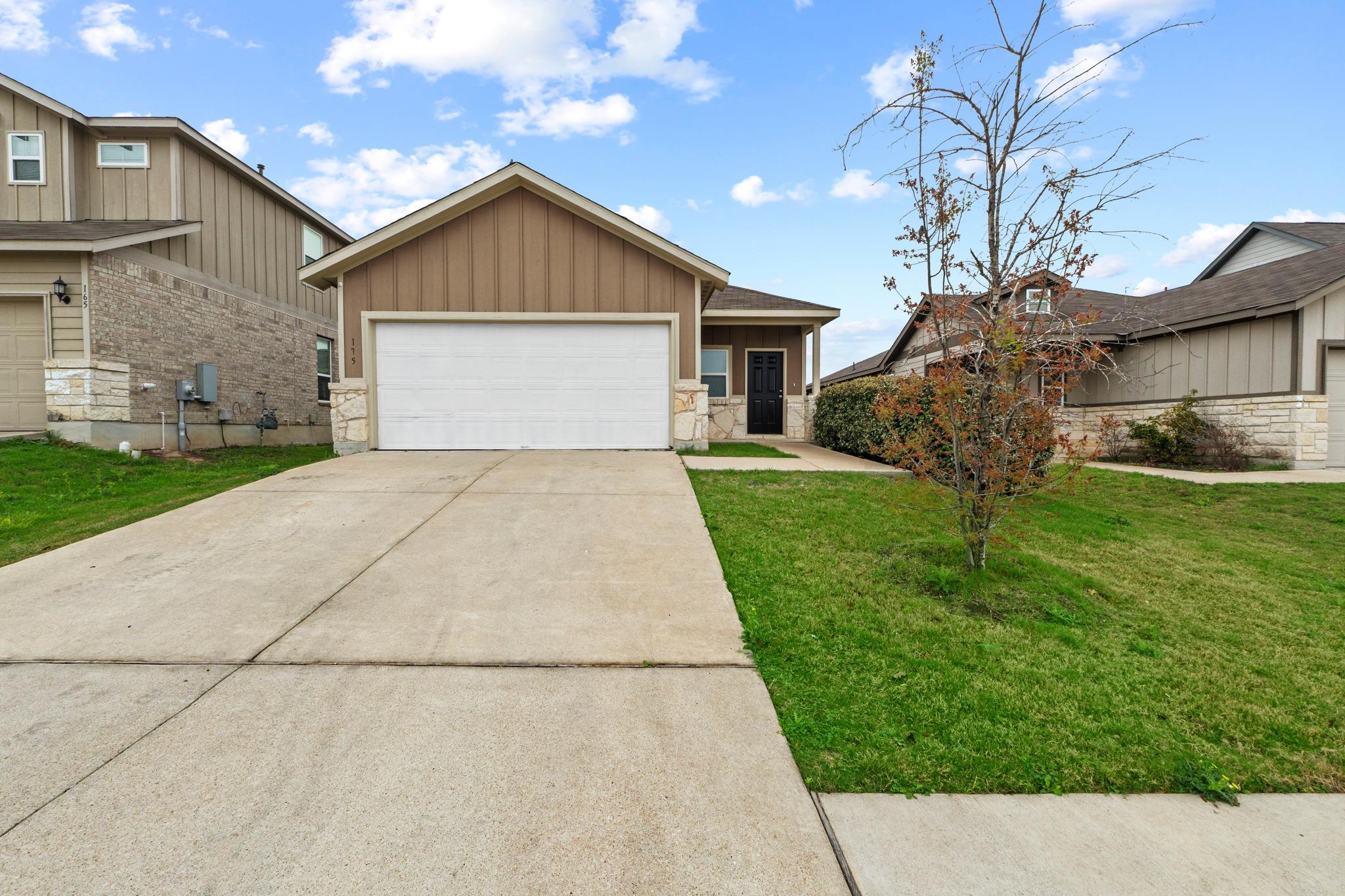 175 Eves Necklace Dr, Buda, TX 78610