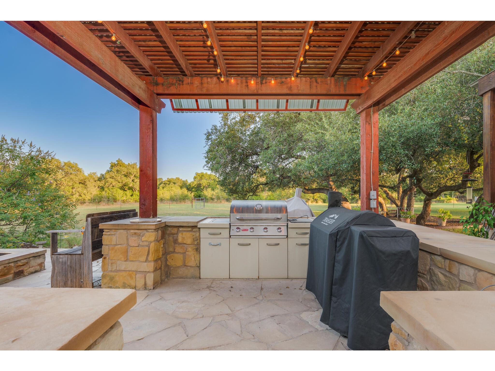 30201 LIVE OAK Trl, Georgetown, TX 78633