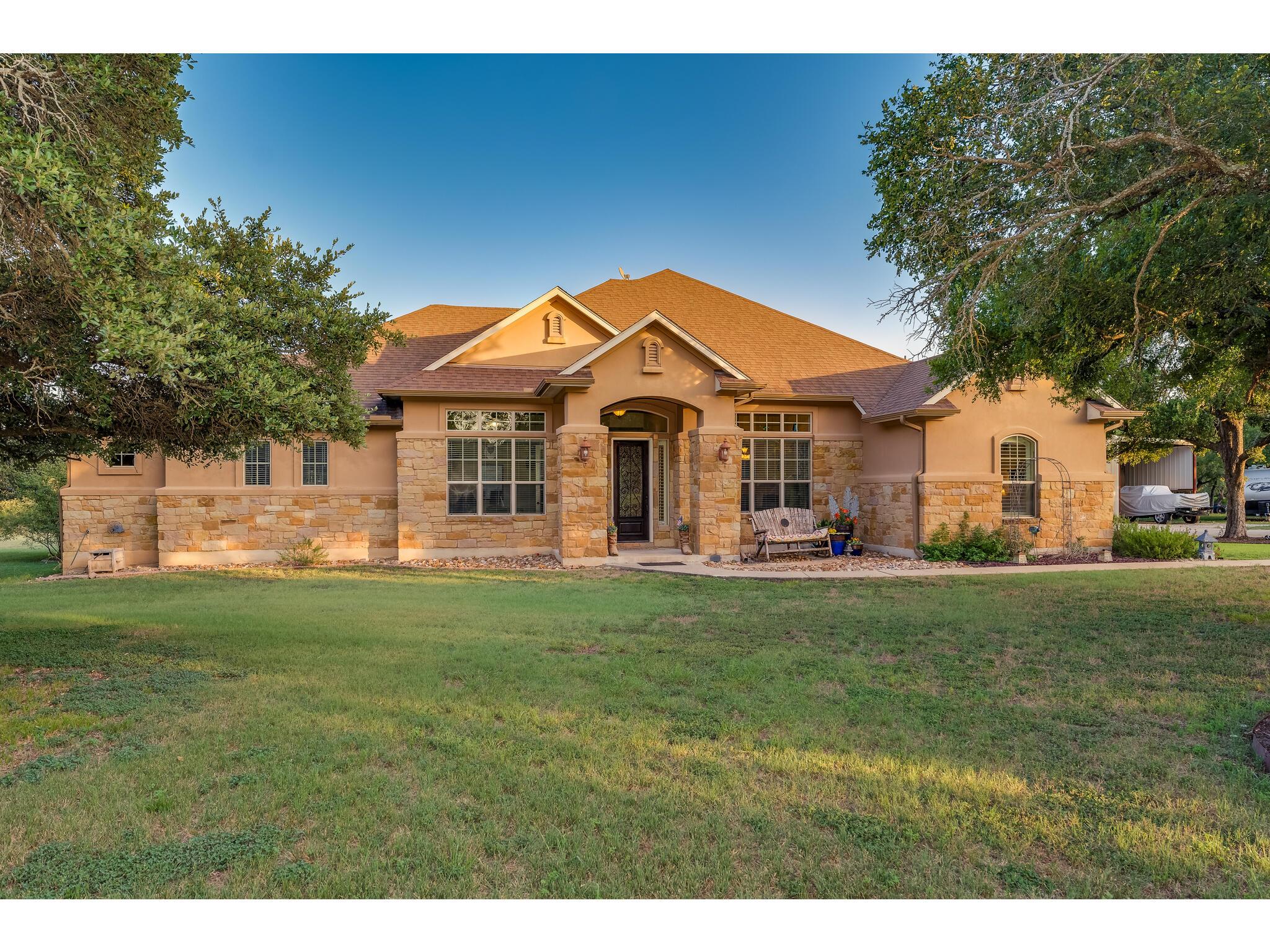 30201 LIVE OAK Trl, Georgetown, TX 78633