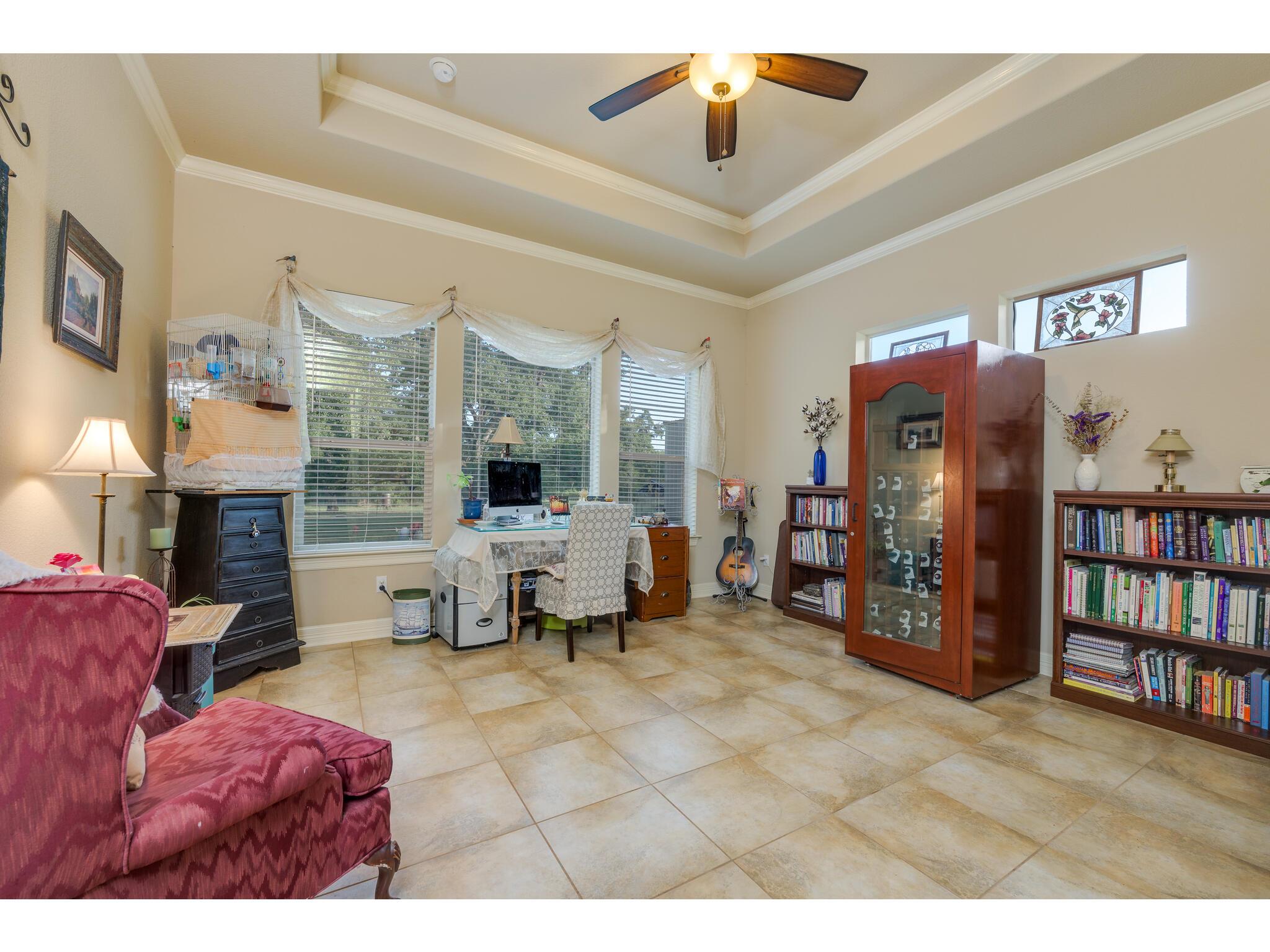 30201 LIVE OAK Trl, Georgetown, TX 78633