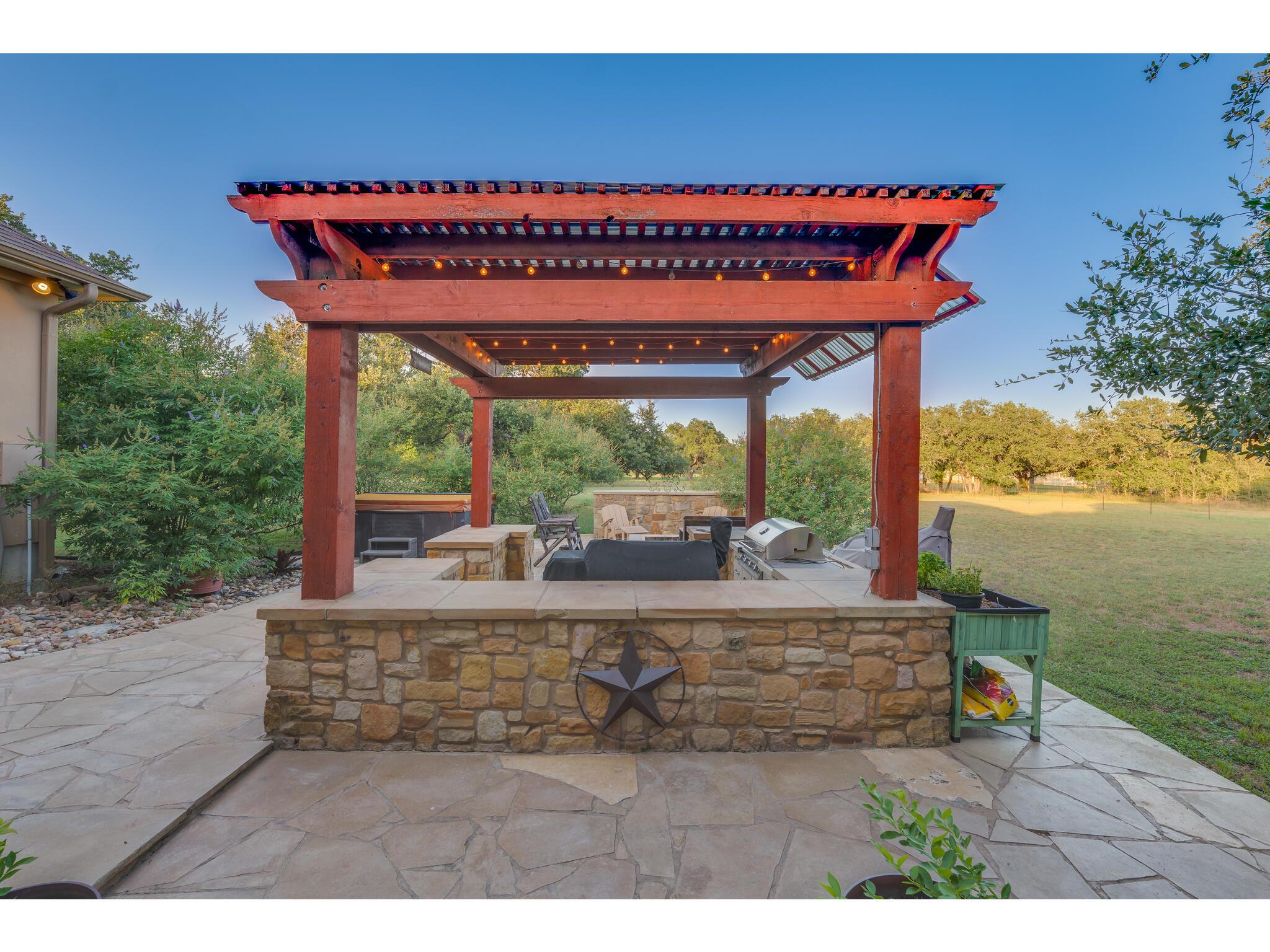 30201 LIVE OAK Trl, Georgetown, TX 78633