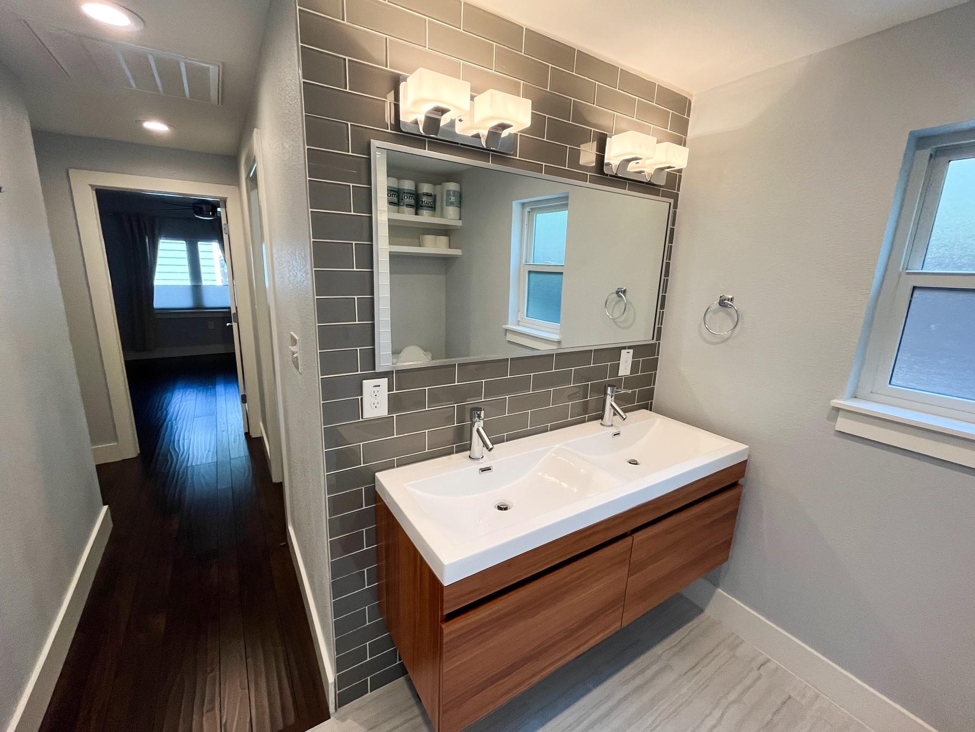 903 Herndon Ln, Austin, TX 78704