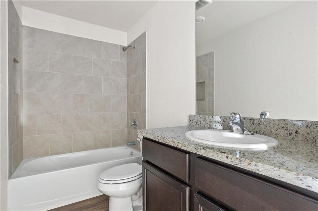 201 Crescent Park dr, Jarrell, TX 76537