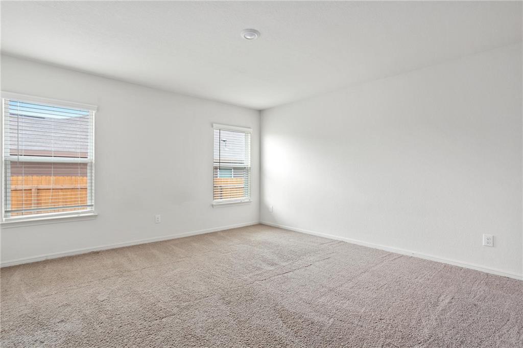 201 Crescent Park dr, Jarrell, TX 76537