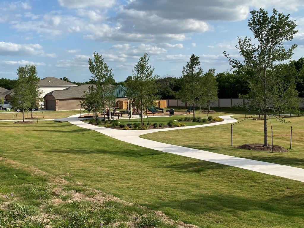 201 Crescent Park dr, Jarrell, TX 76537