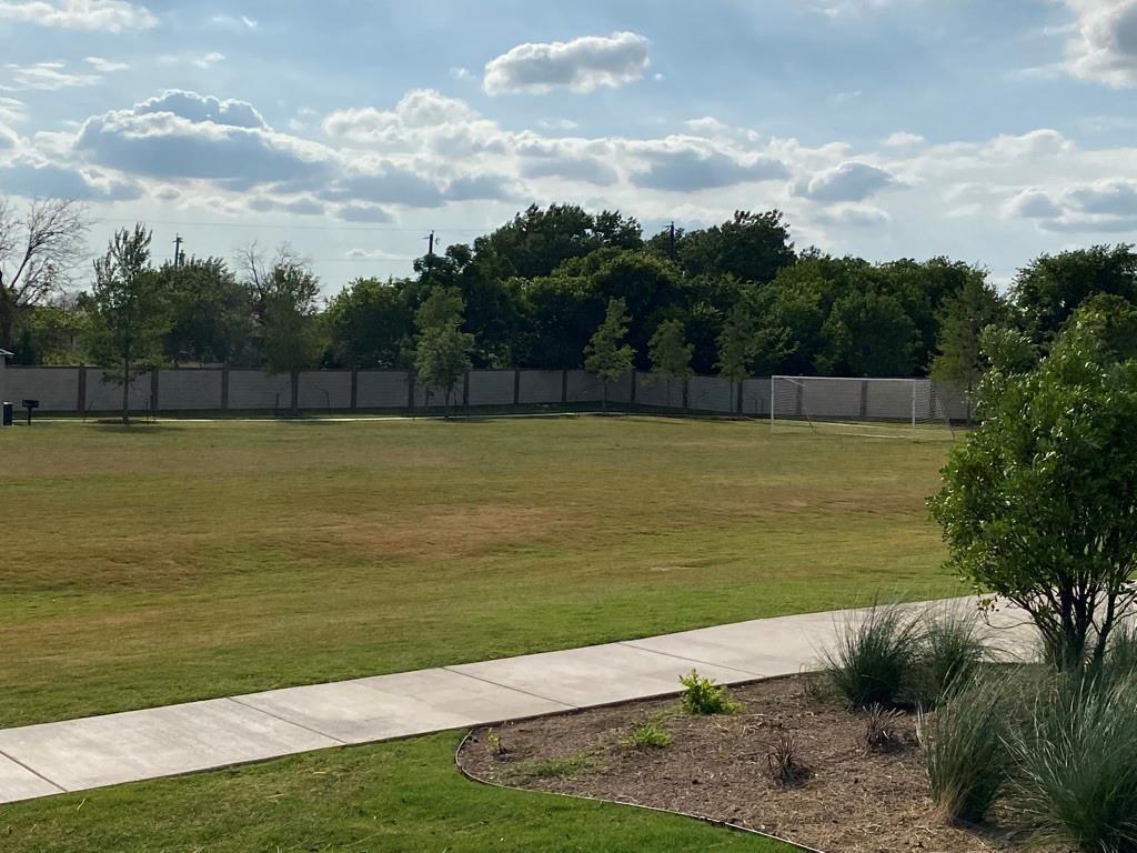 201 Crescent Park dr, Jarrell, TX 76537