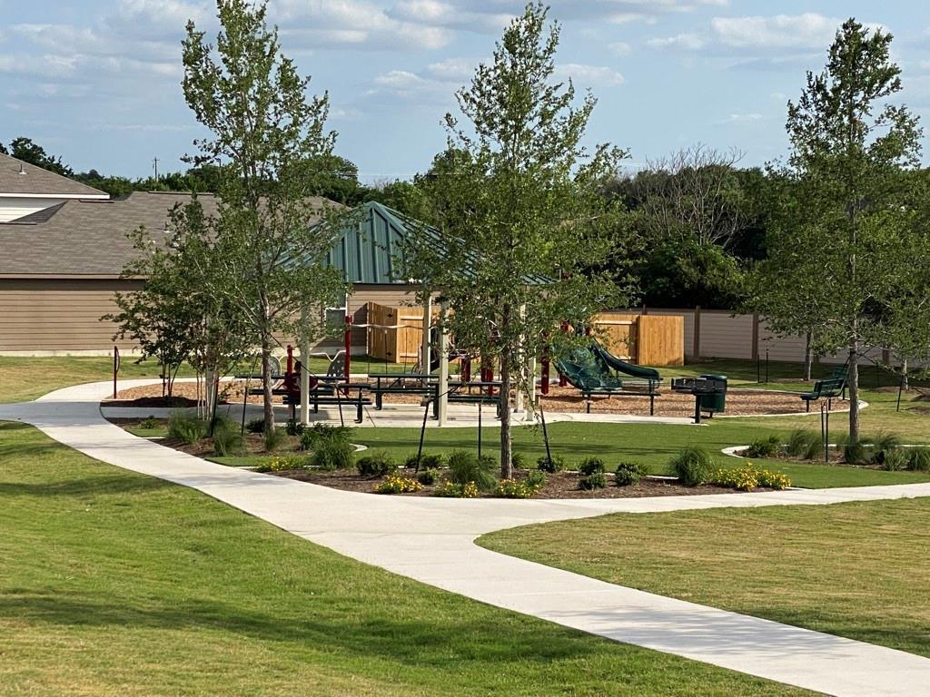 201 Crescent Park dr, Jarrell, TX 76537