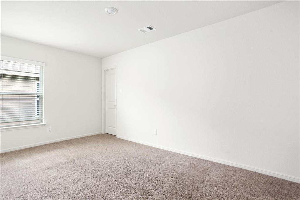 201 Crescent Park dr, Jarrell, TX 76537