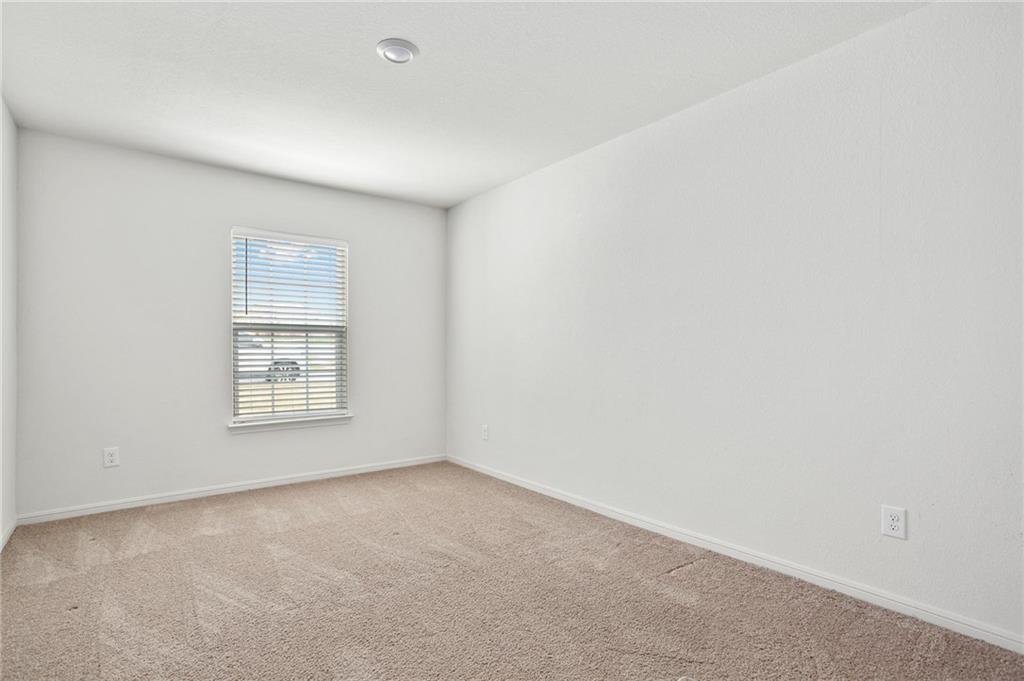 201 Crescent Park dr, Jarrell, TX 76537