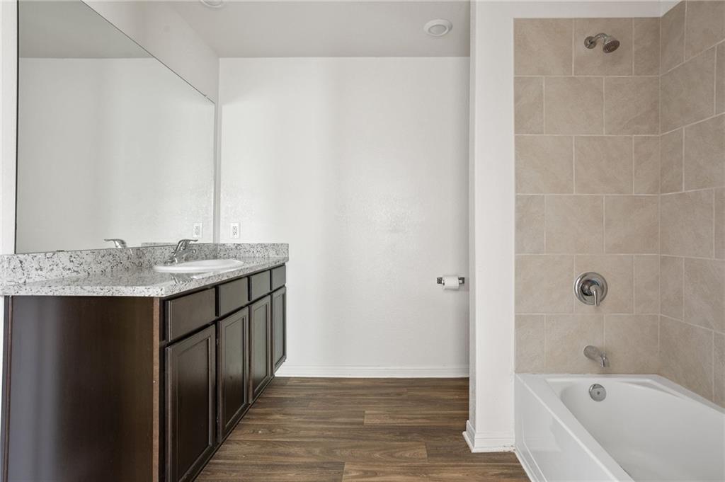 201 Crescent Park dr, Jarrell, TX 76537