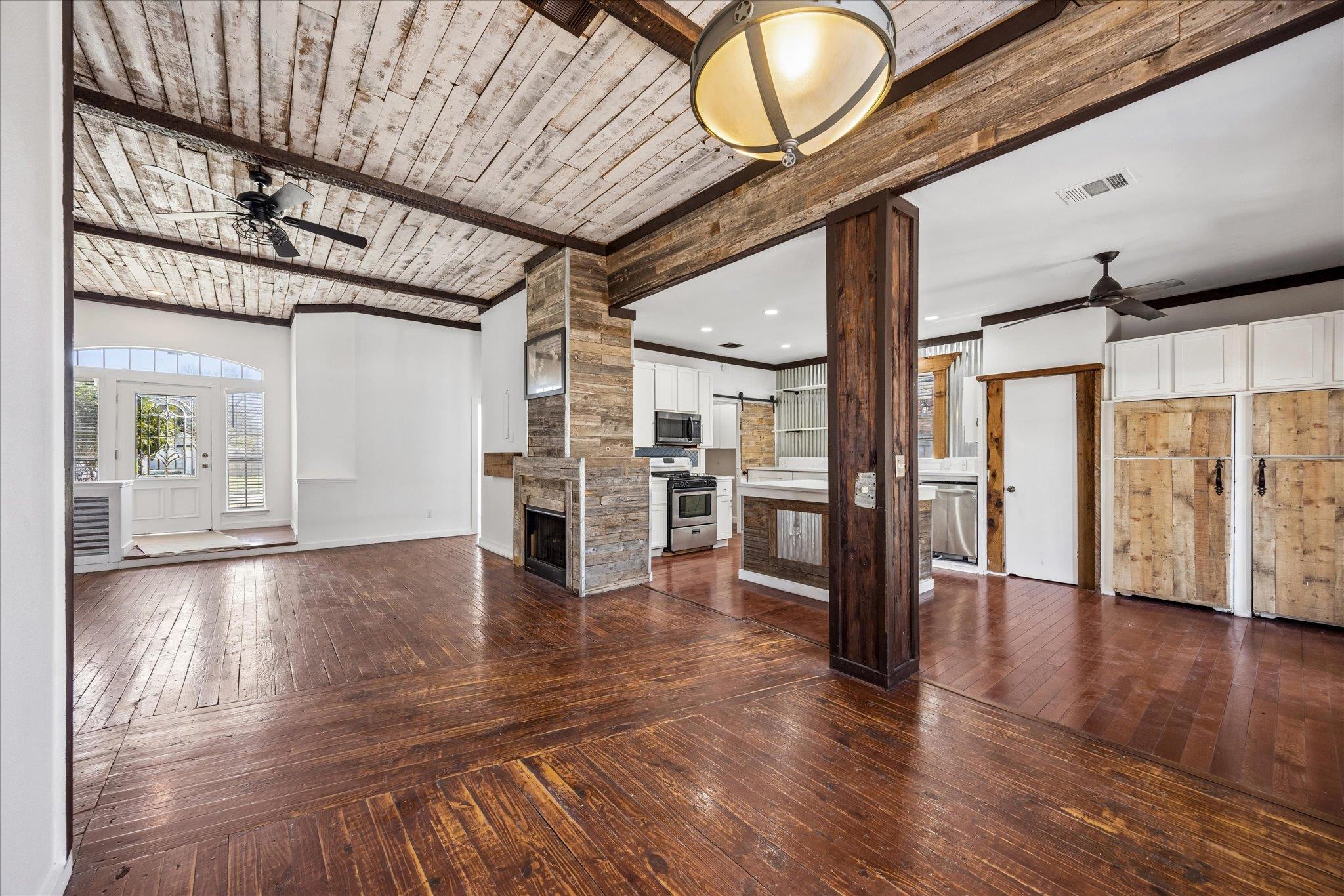 6502 Bramber Ln, Austin, TX 78754