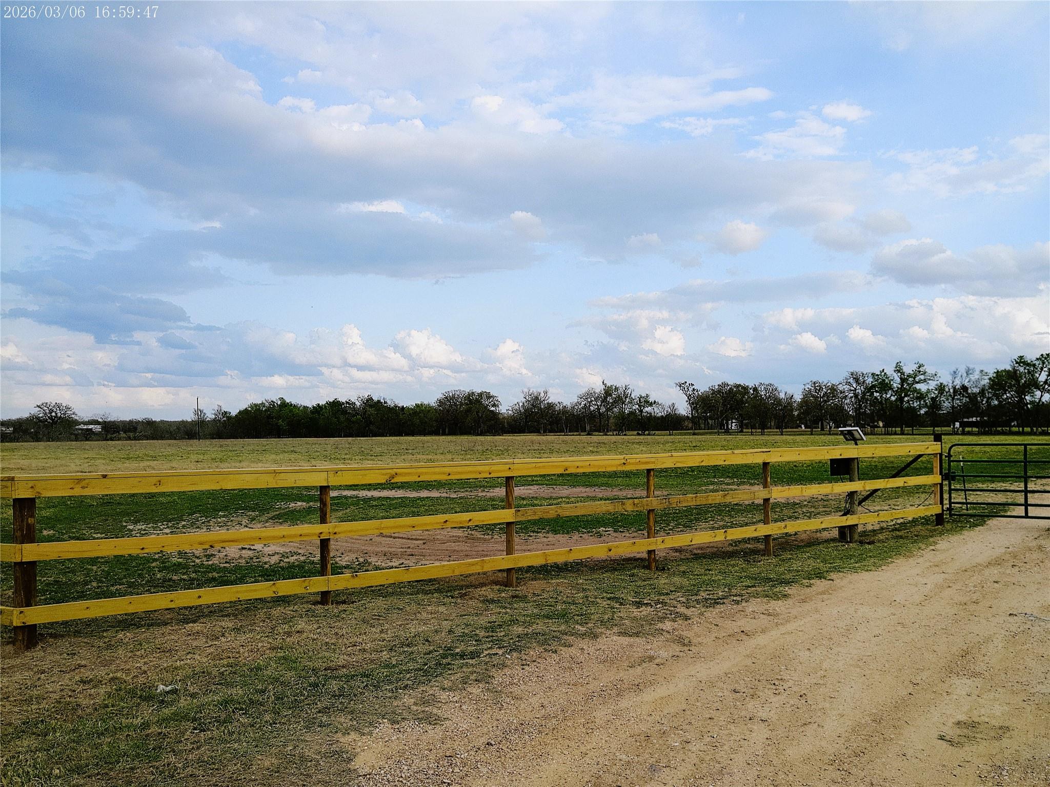 1042 Los Ranchitos Rd, Cameron, TX 76520
