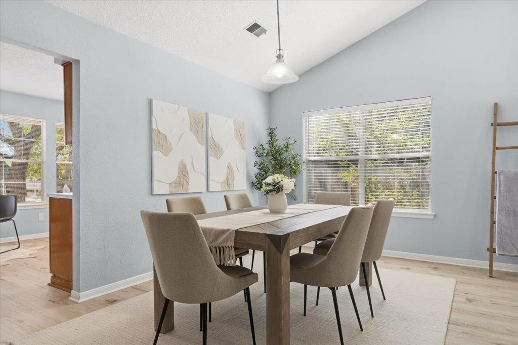 7702 Fenton Cv, Austin, TX 78736