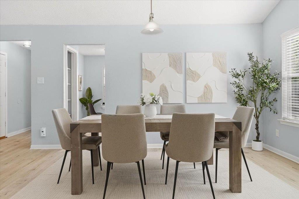 7702 Fenton Cv, Austin, TX 78736