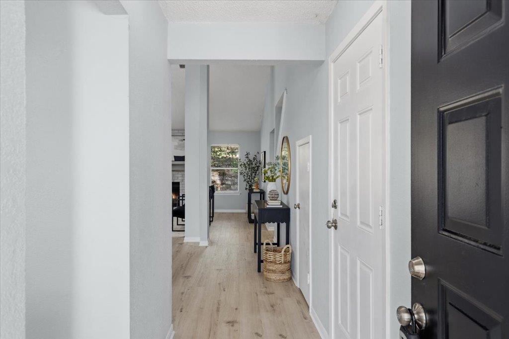 7702 Fenton Cv, Austin, TX 78736