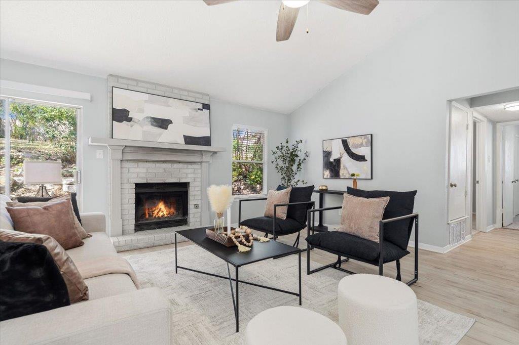 7702 Fenton Cv, Austin, TX 78736