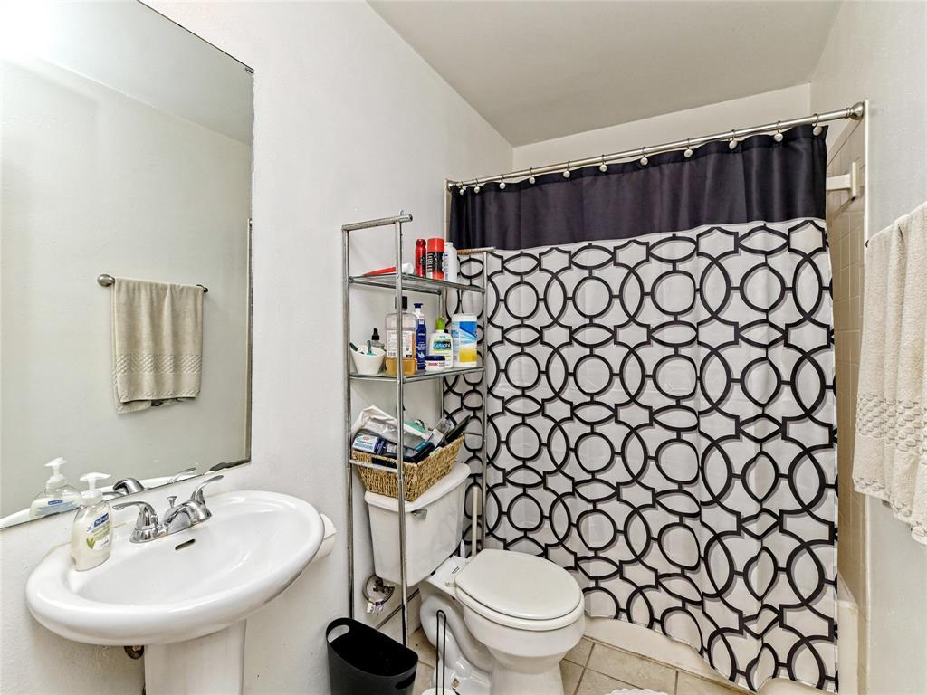 12002 Arrowwood Dr # B, Austin, TX 78727