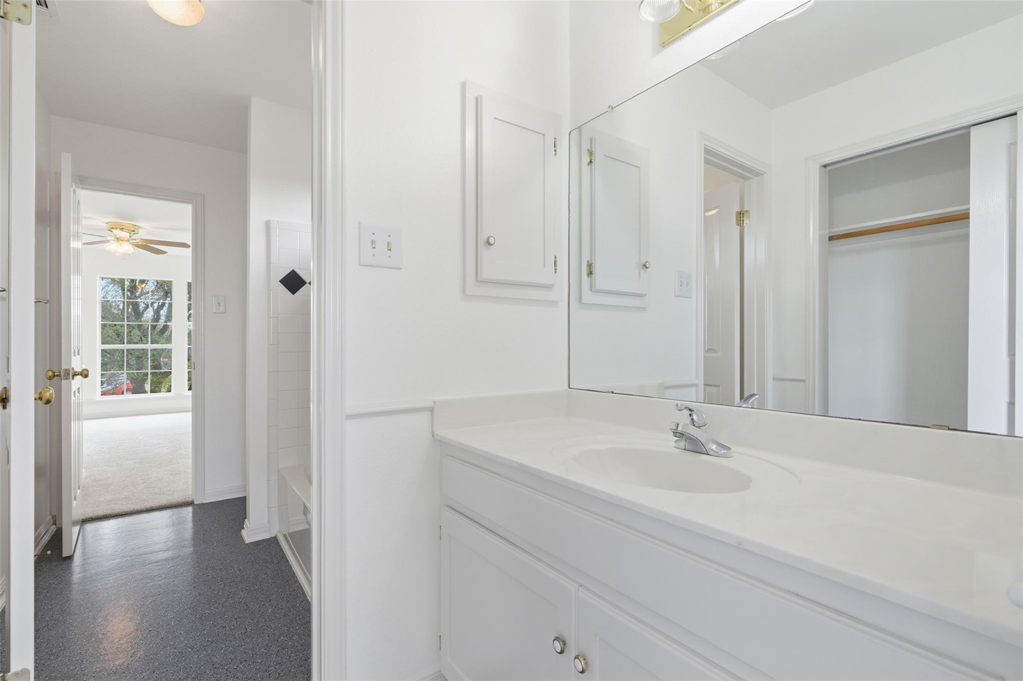 207 Silver Oak Dr, Round Rock, TX 78664