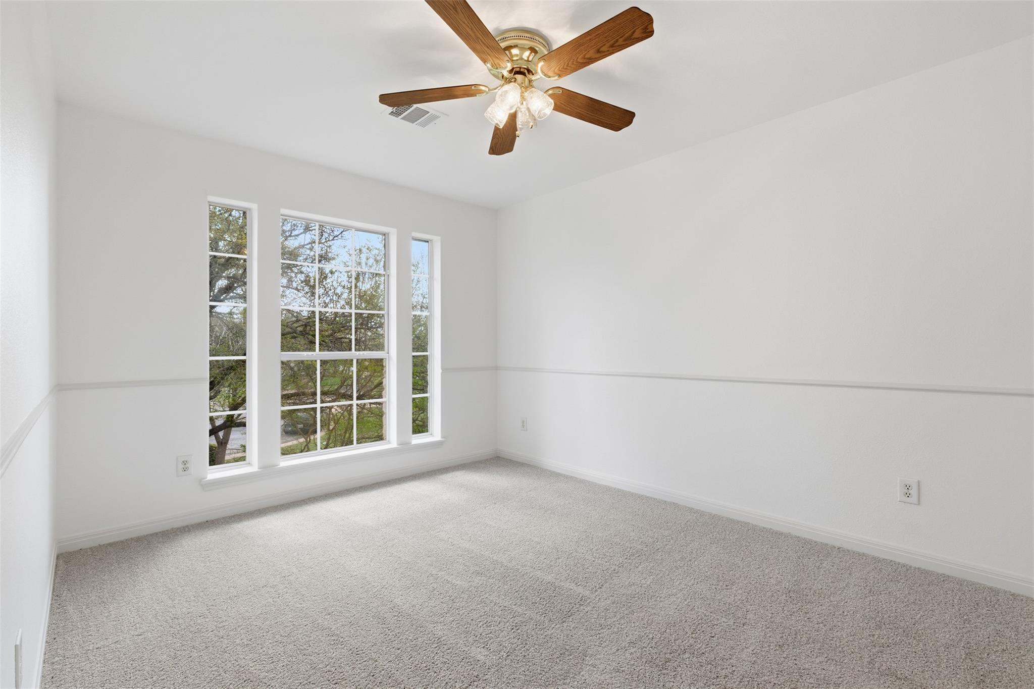 207 Silver Oak Dr, Round Rock, TX 78664