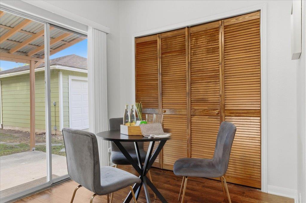 137 Crescent Dr, Buda, TX 78610