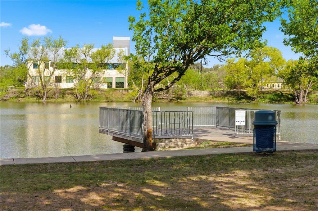 137 Crescent Dr, Buda, TX 78610