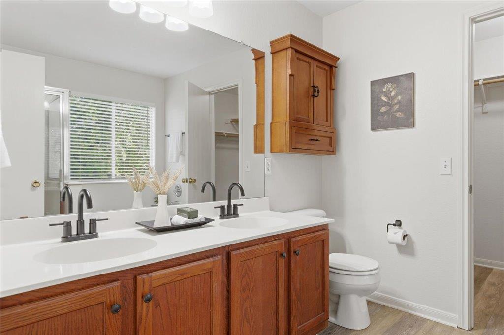 137 Crescent Dr, Buda, TX 78610