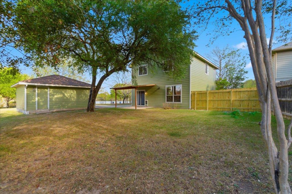137 Crescent Dr, Buda, TX 78610