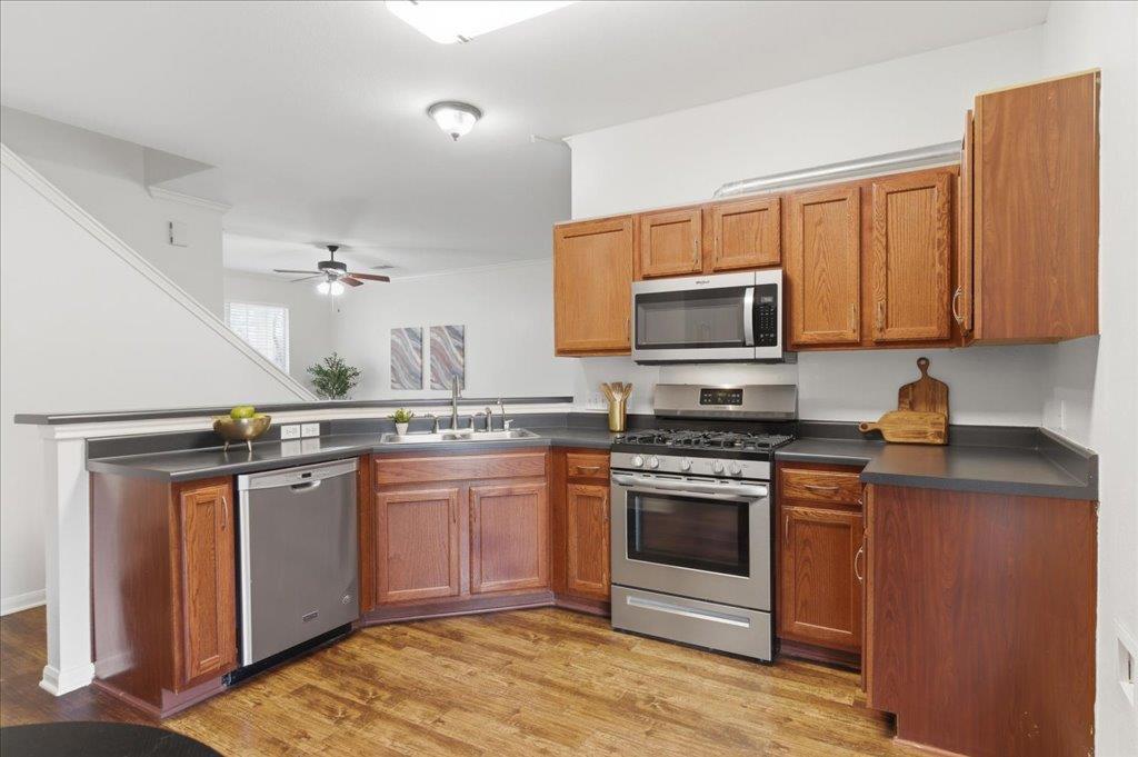 137 Crescent Dr, Buda, TX 78610