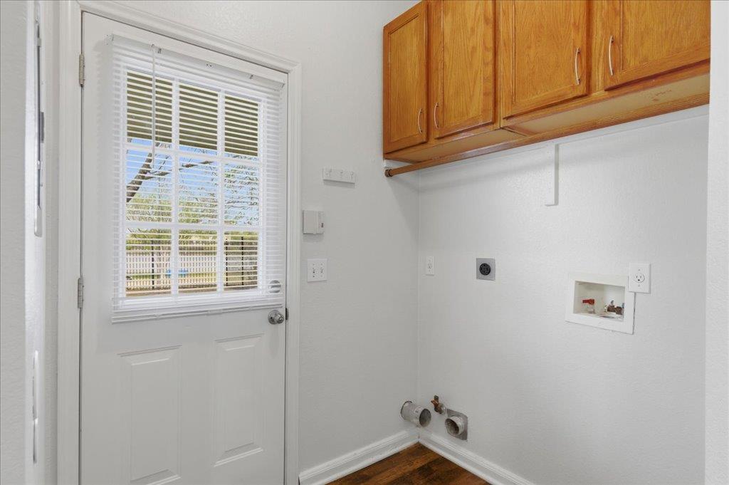 137 Crescent Dr, Buda, TX 78610