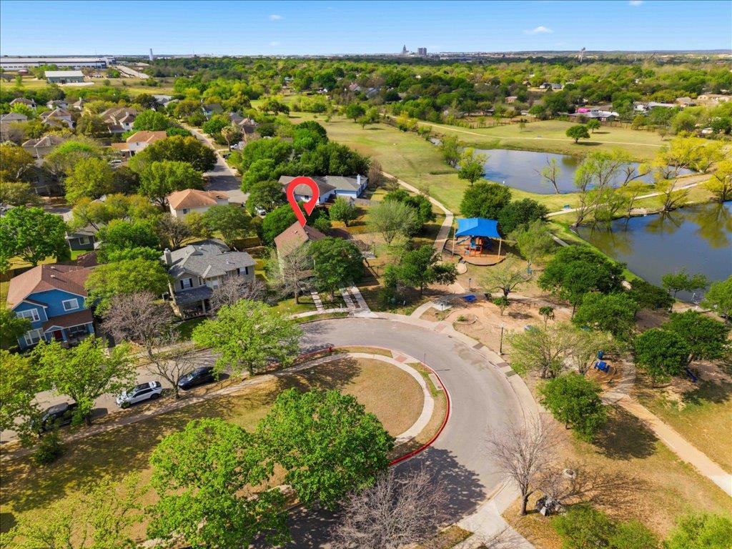 137 Crescent Dr, Buda, TX 78610
