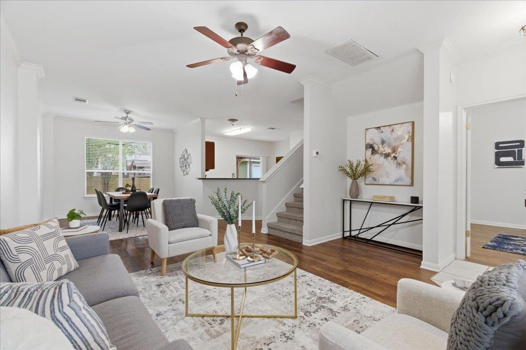 137 Crescent Dr, Buda, TX 78610