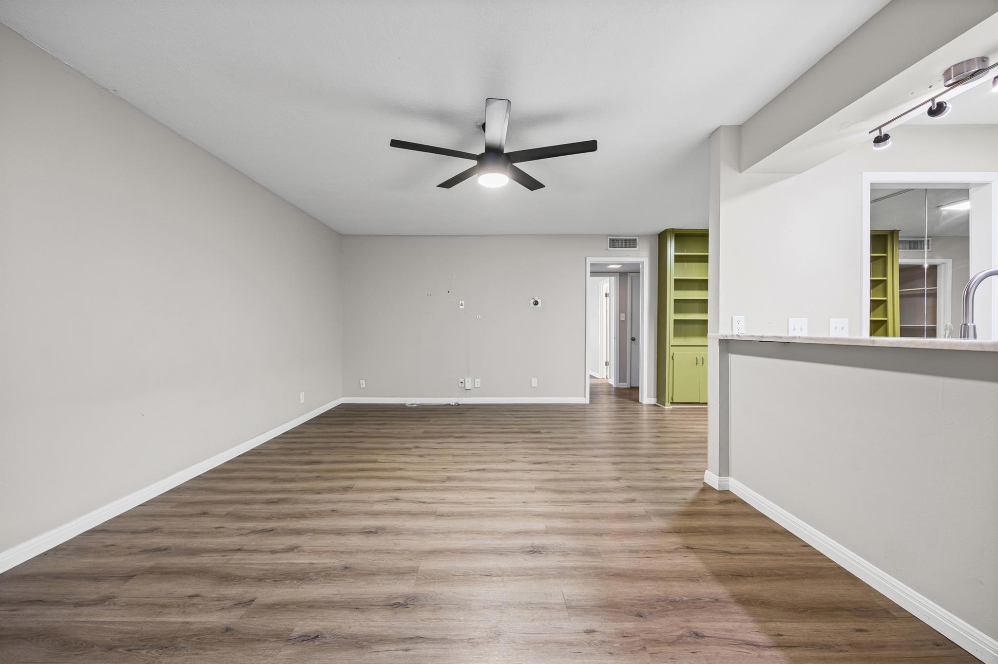 1240 Barton Hills Dr # 105, Austin, TX 78704