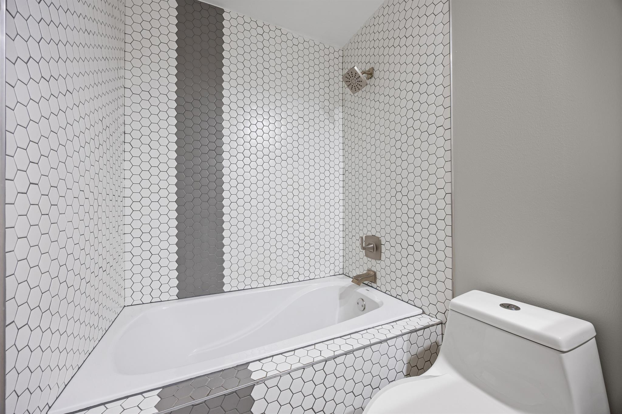 1240 Barton Hills Dr # 105, Austin, TX 78704