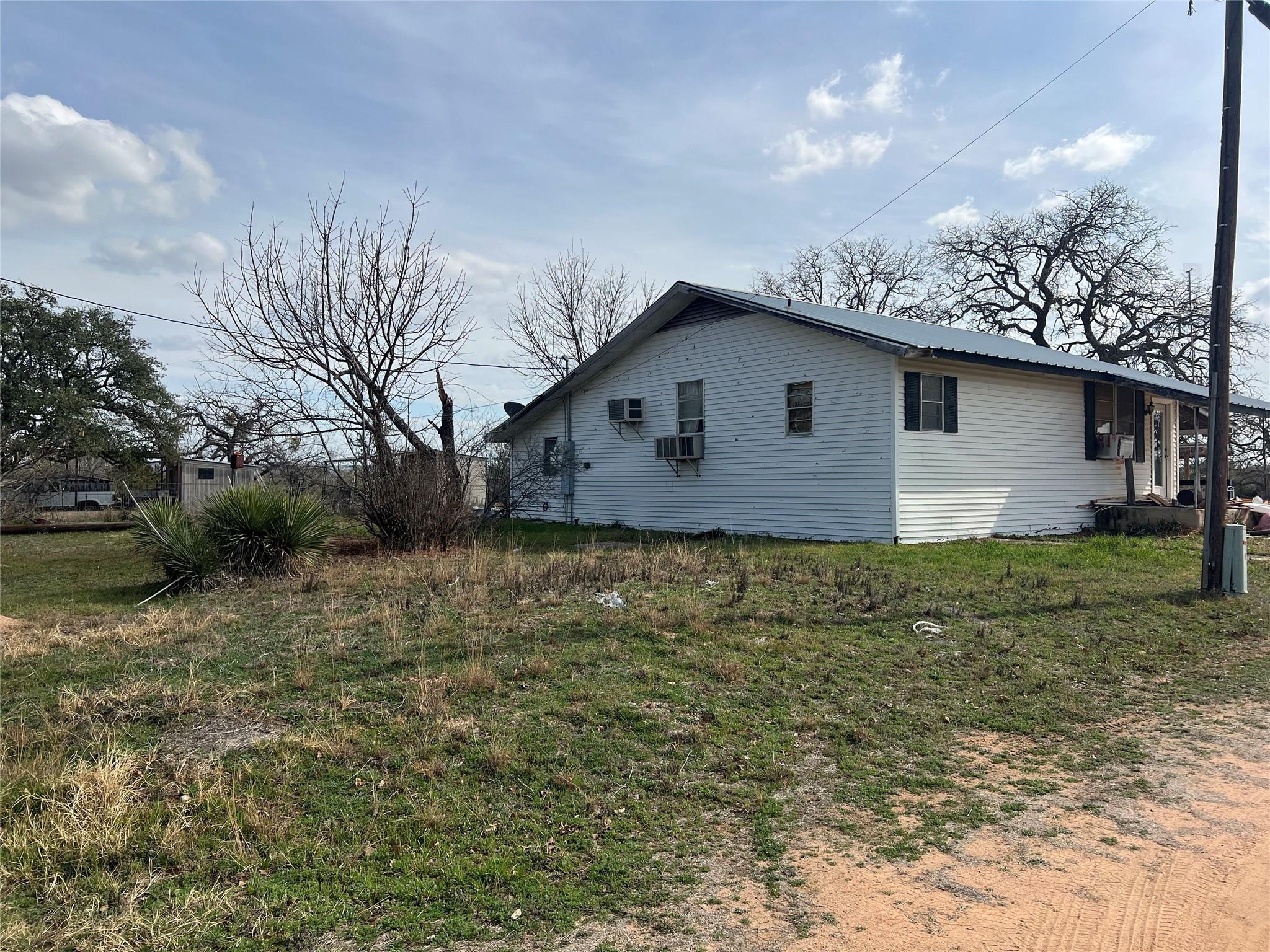 1034 Ranch Road 2545, Kingsland, TX 78639