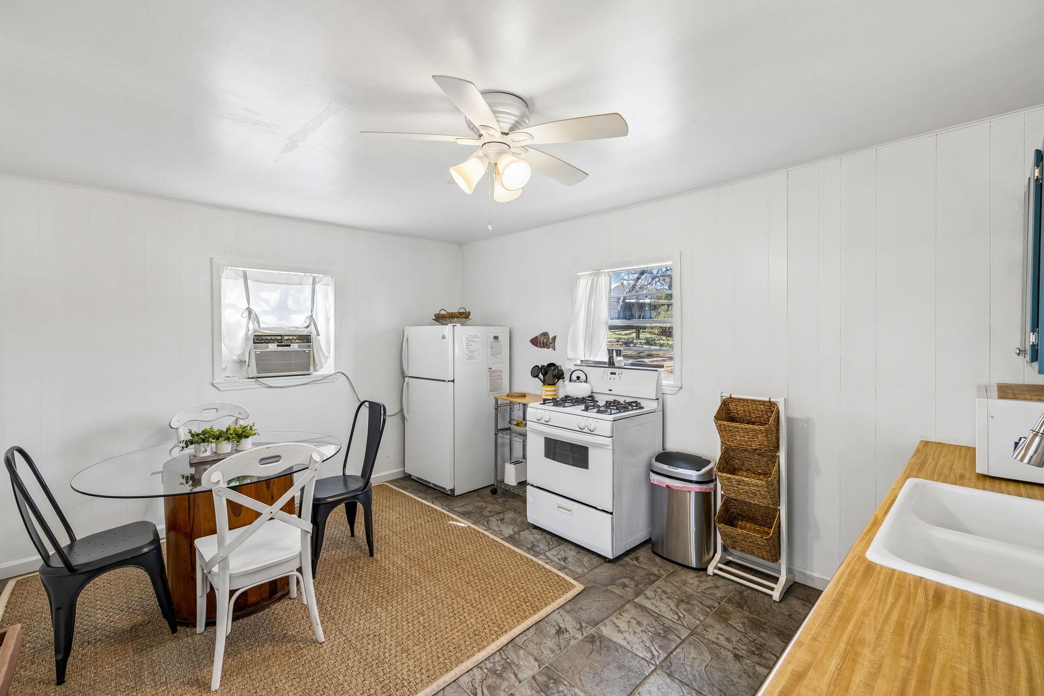 16838 RM 2241, Tow, TX 78672