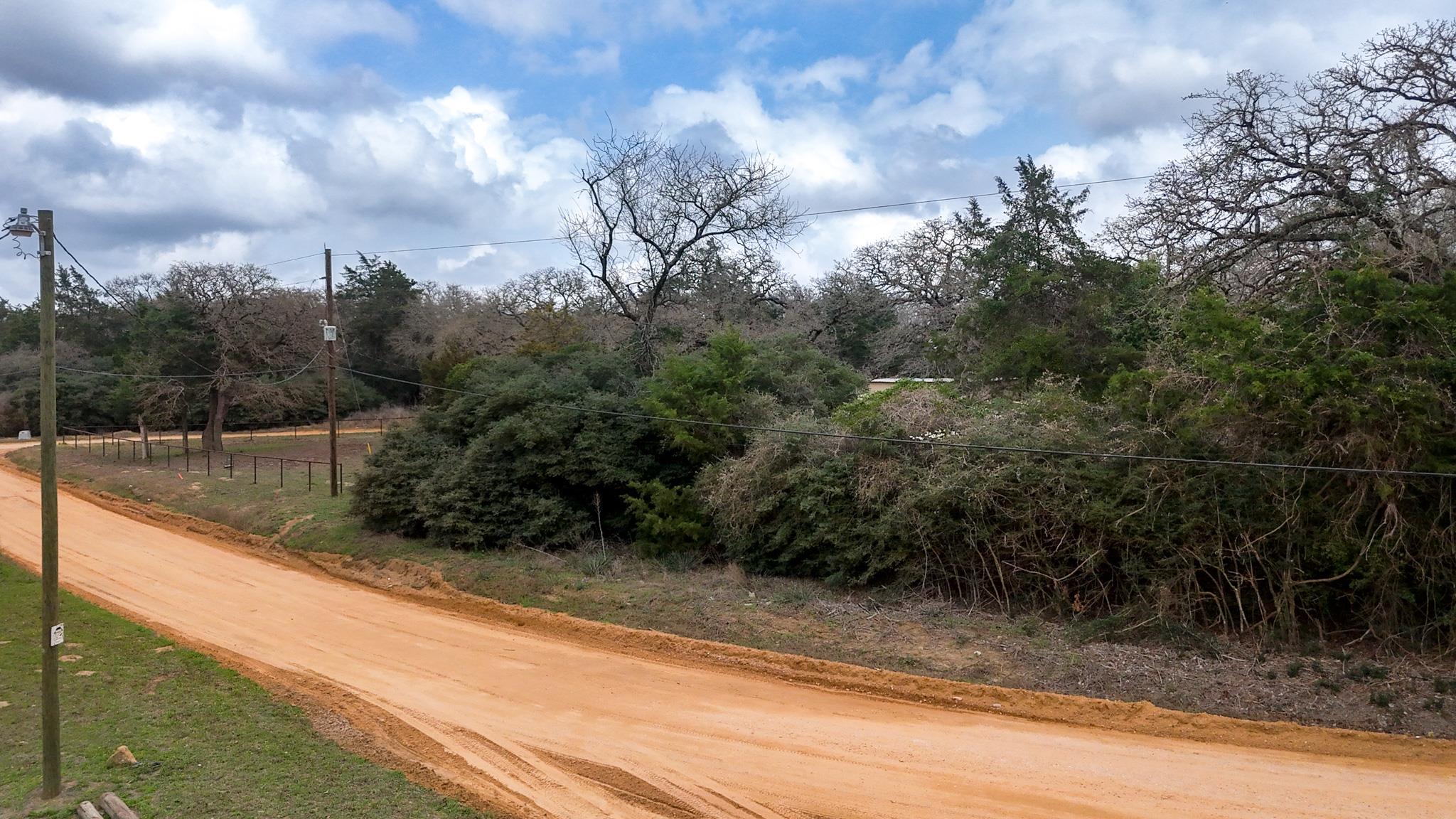 1244 Yaupon Dr, Caldwell, TX 77836