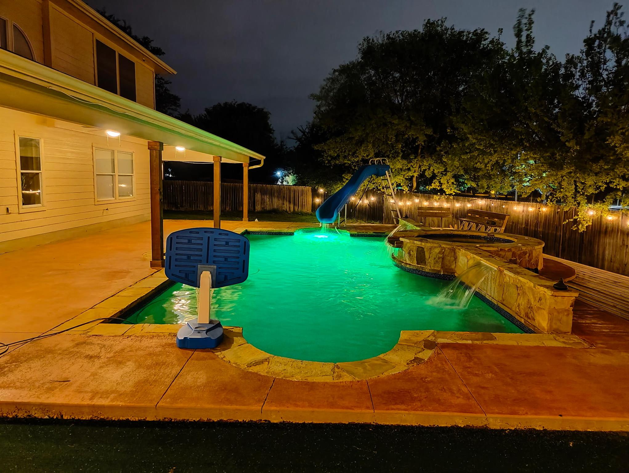 8002 Woodhall Cv, Austin, TX 78717