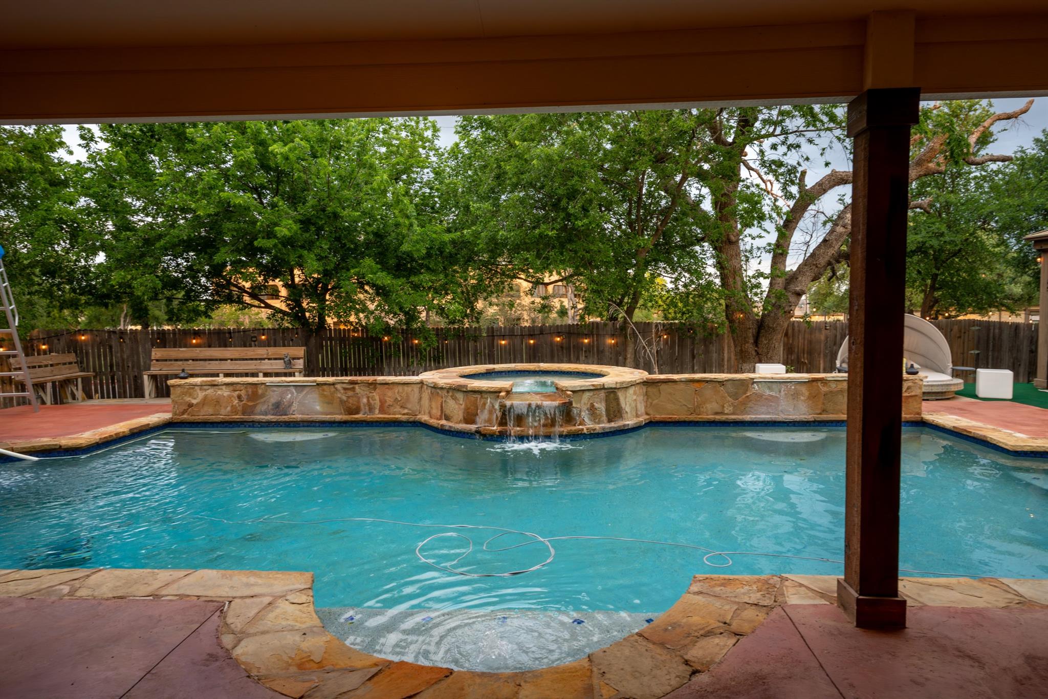 8002 Woodhall Cv, Austin, TX 78717