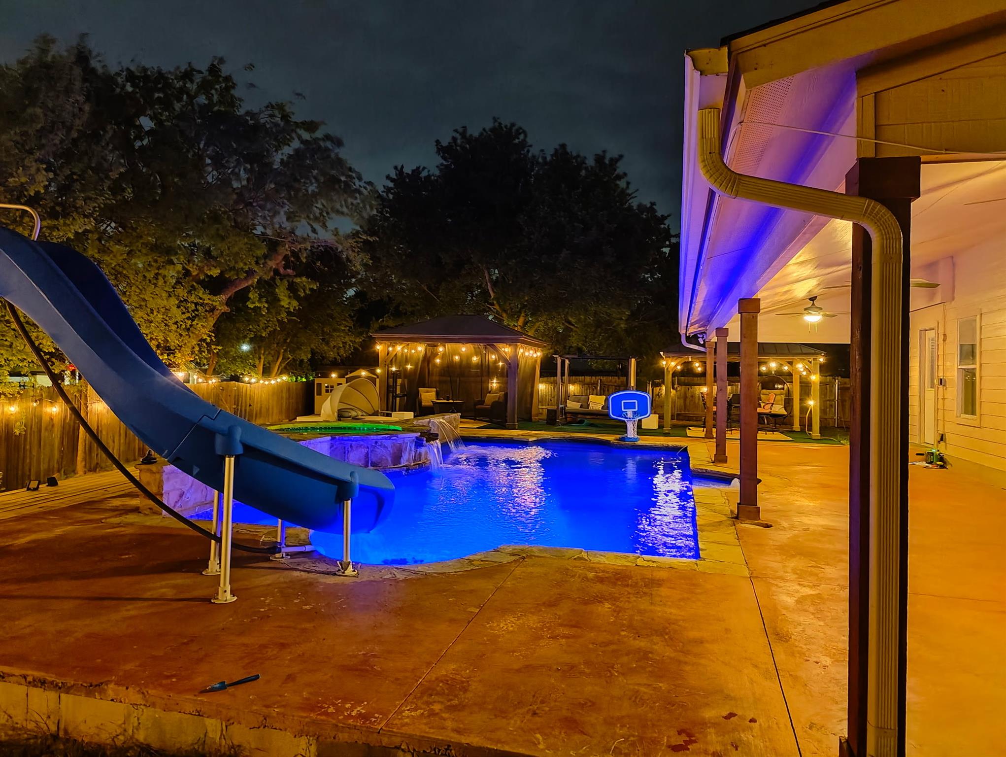 8002 Woodhall Cv, Austin, TX 78717
