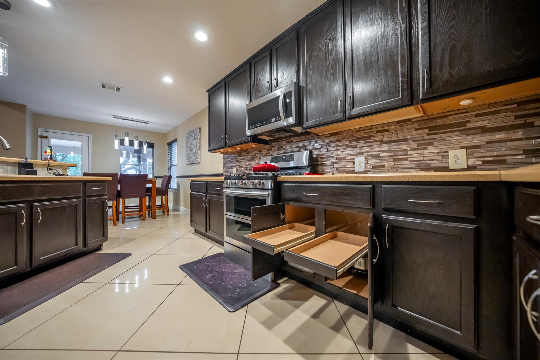8002 Woodhall Cv, Austin, TX 78717