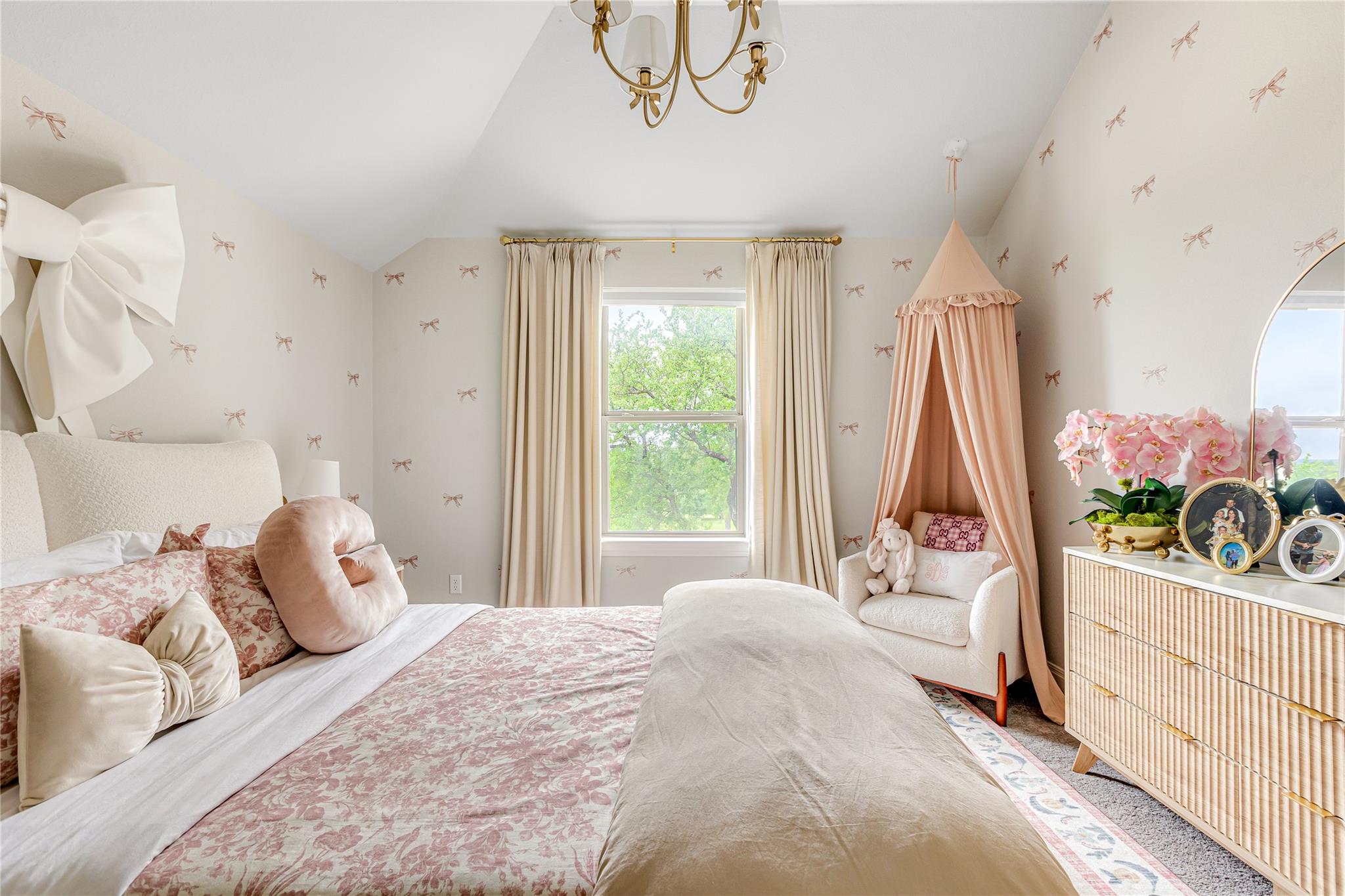 438 Premier Park Loop, Dripping Springs, TX 78620