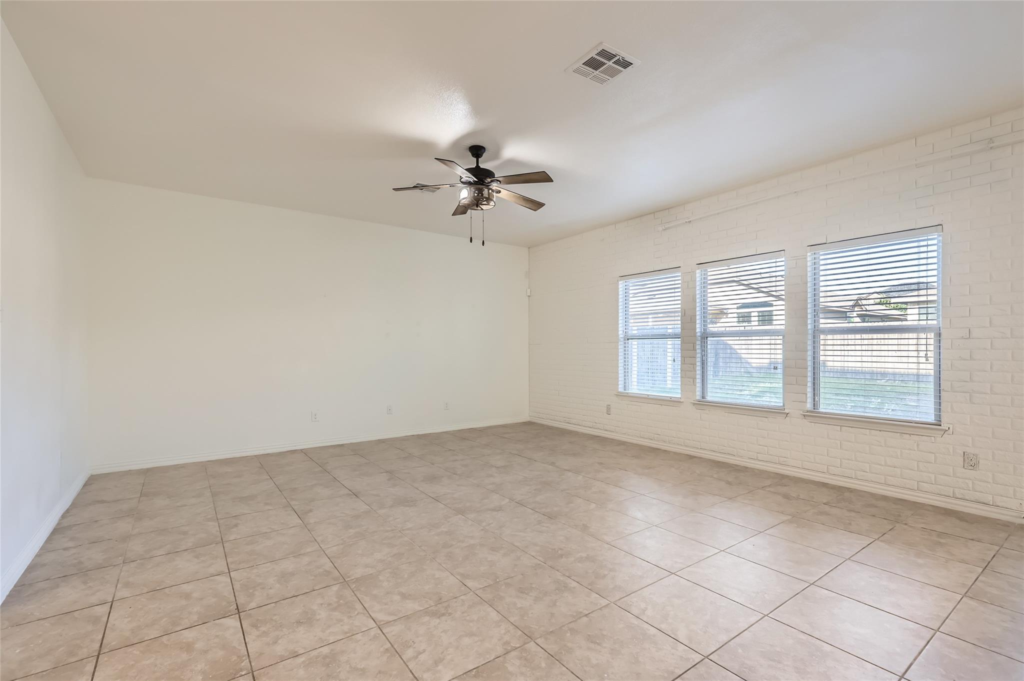 153 Ammonite Ln, Jarrell, TX 76537