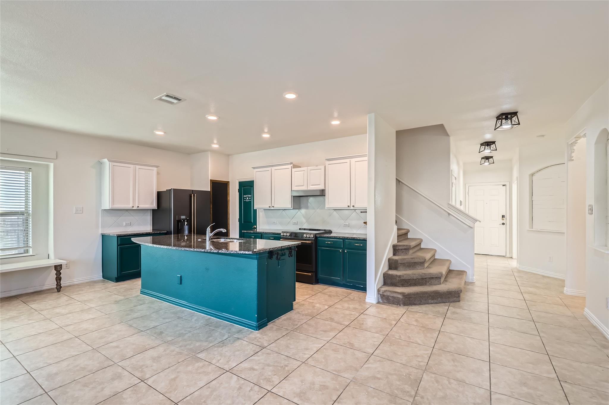 153 Ammonite Ln, Jarrell, TX 76537