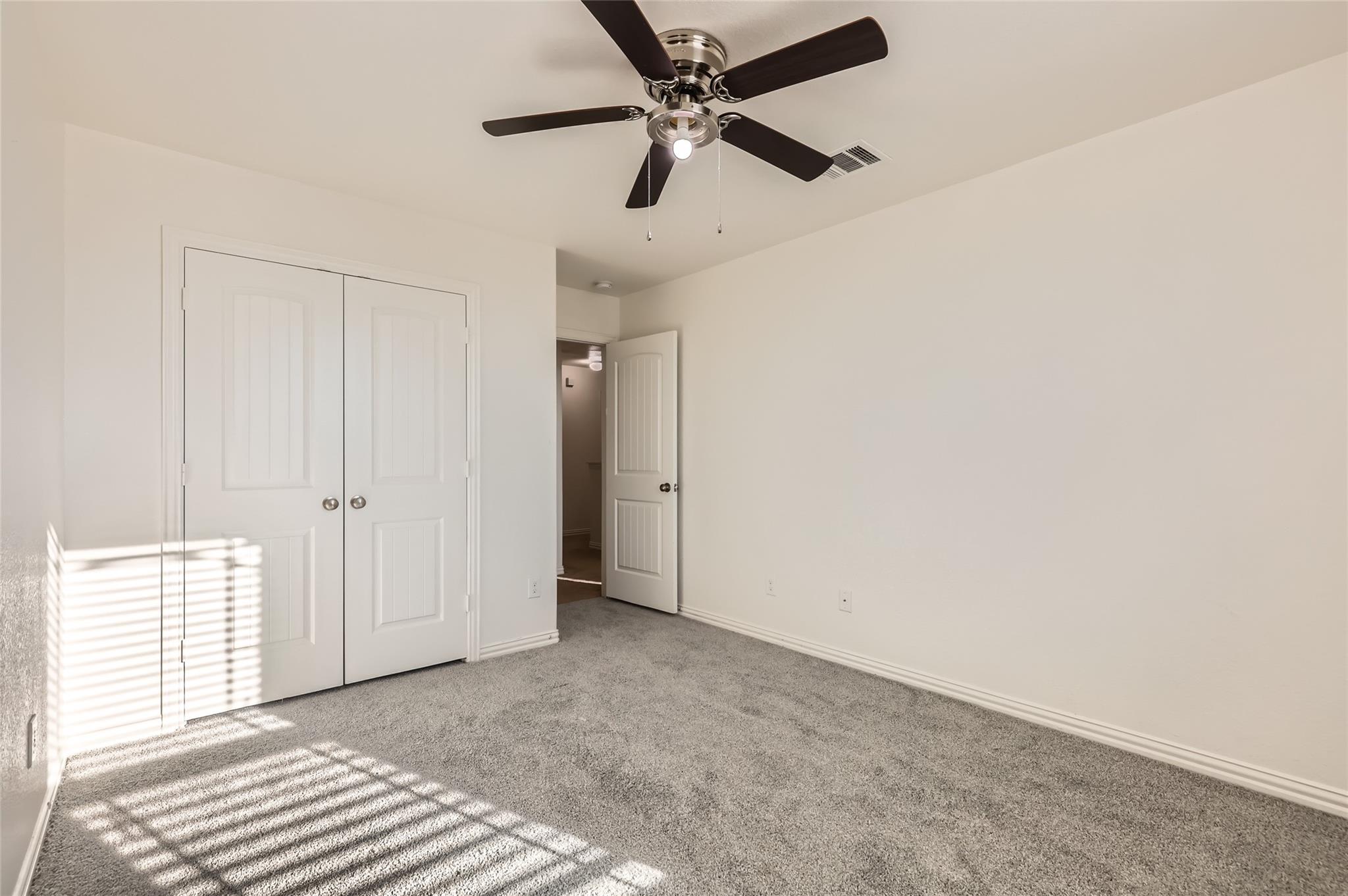 153 Ammonite Ln, Jarrell, TX 76537