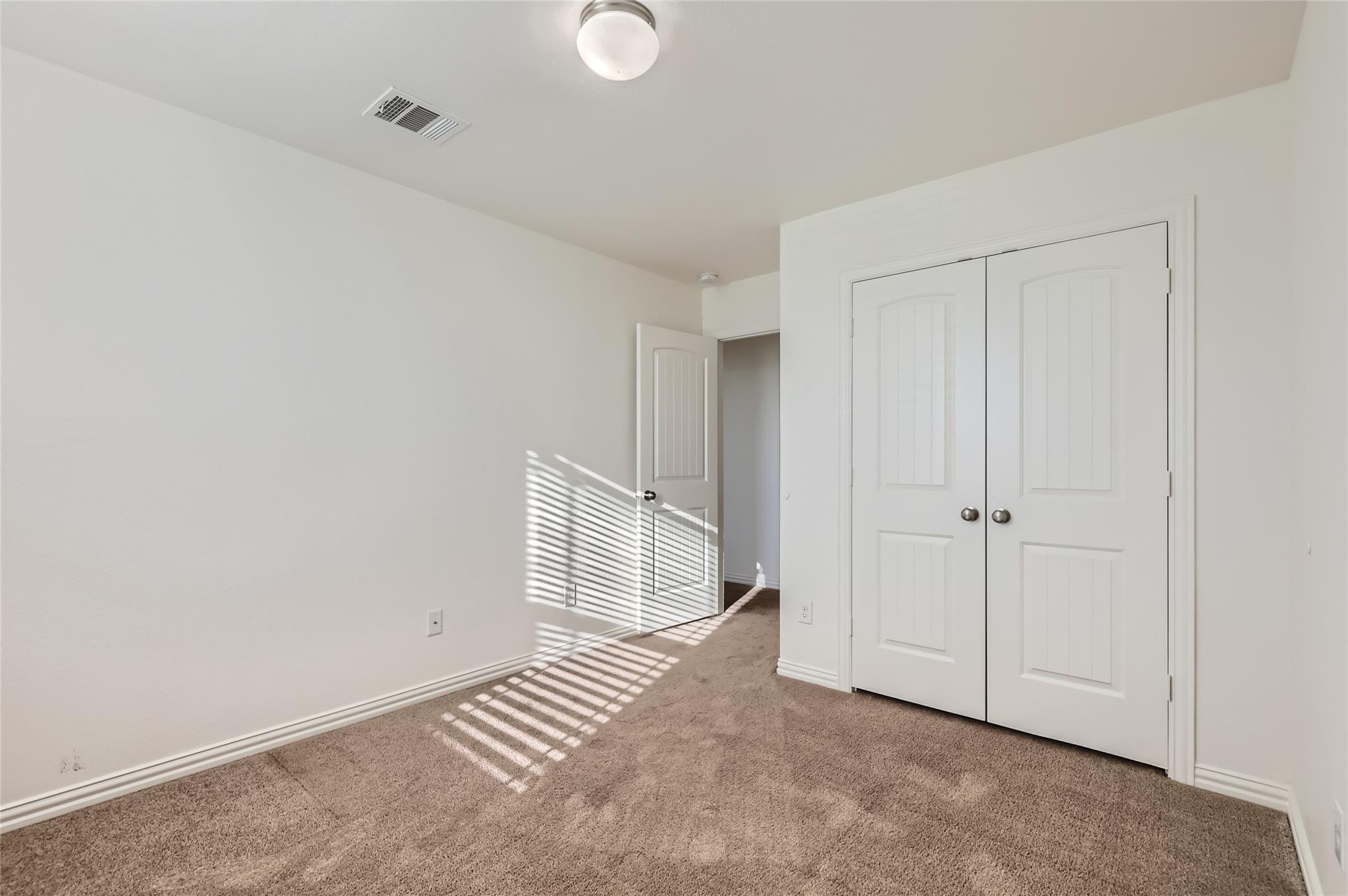 153 Ammonite Ln, Jarrell, TX 76537