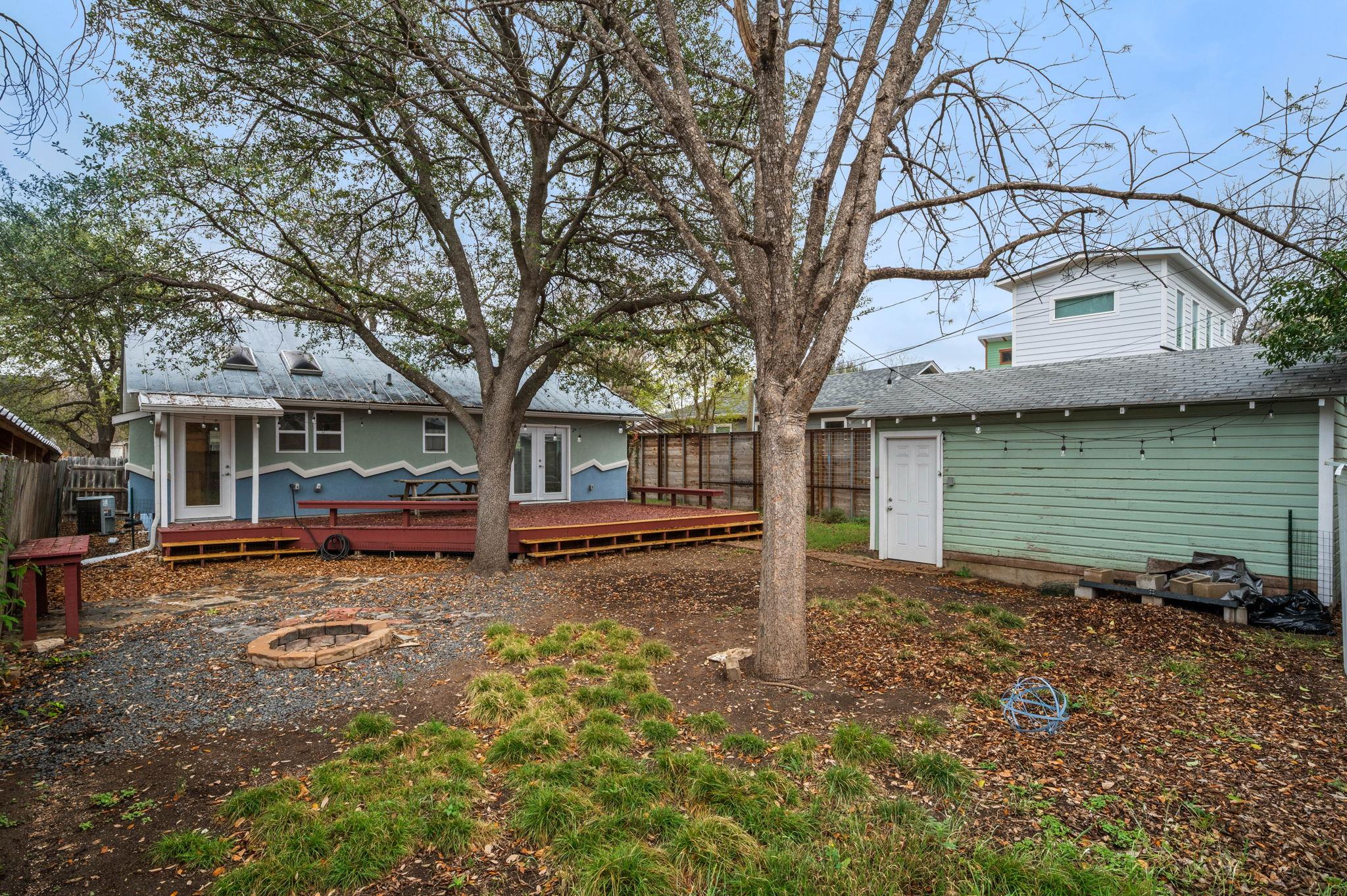 1211 GEORGIAN St, Austin, TX 78756