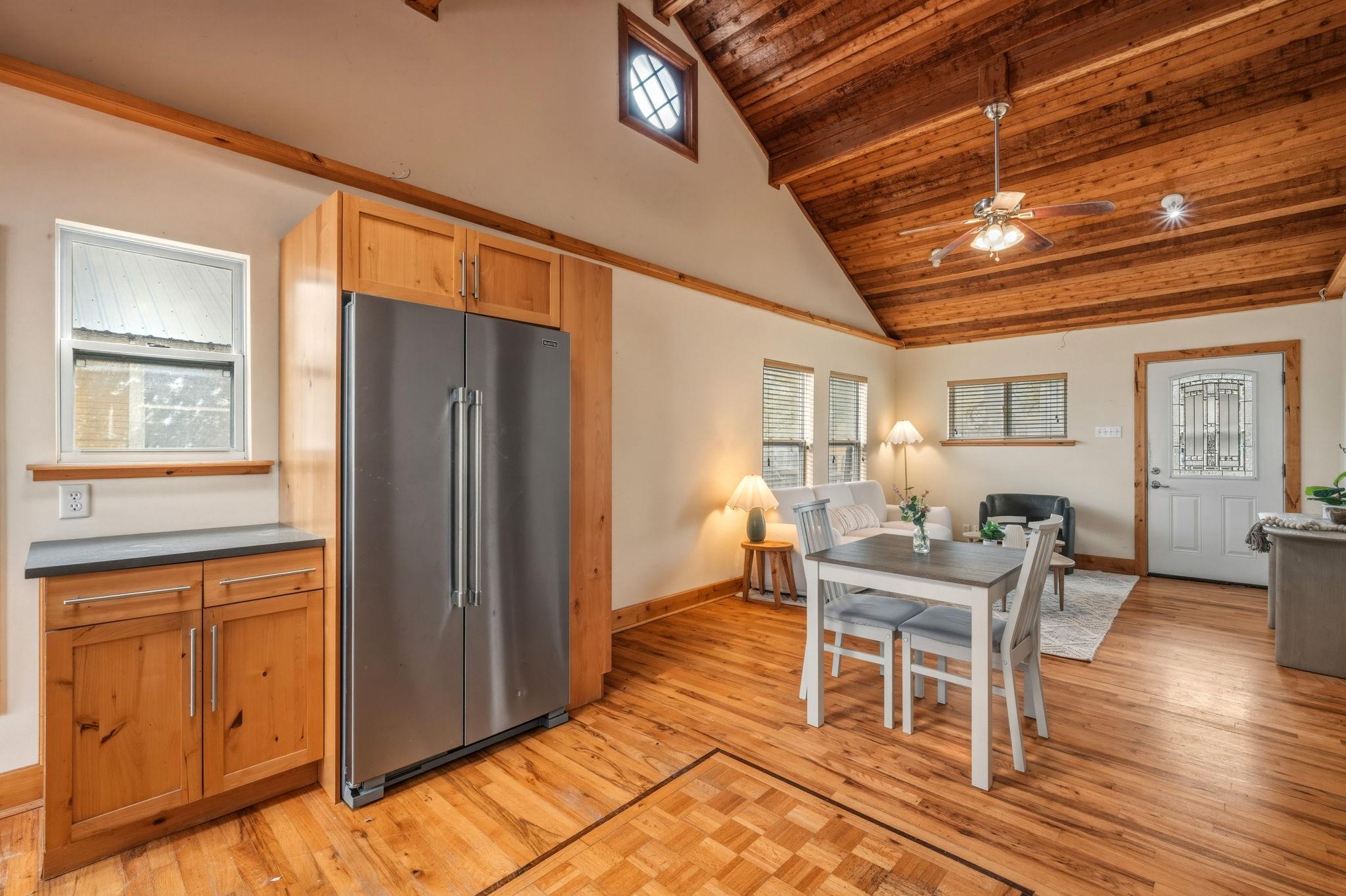 1211 GEORGIAN St, Austin, TX 78756