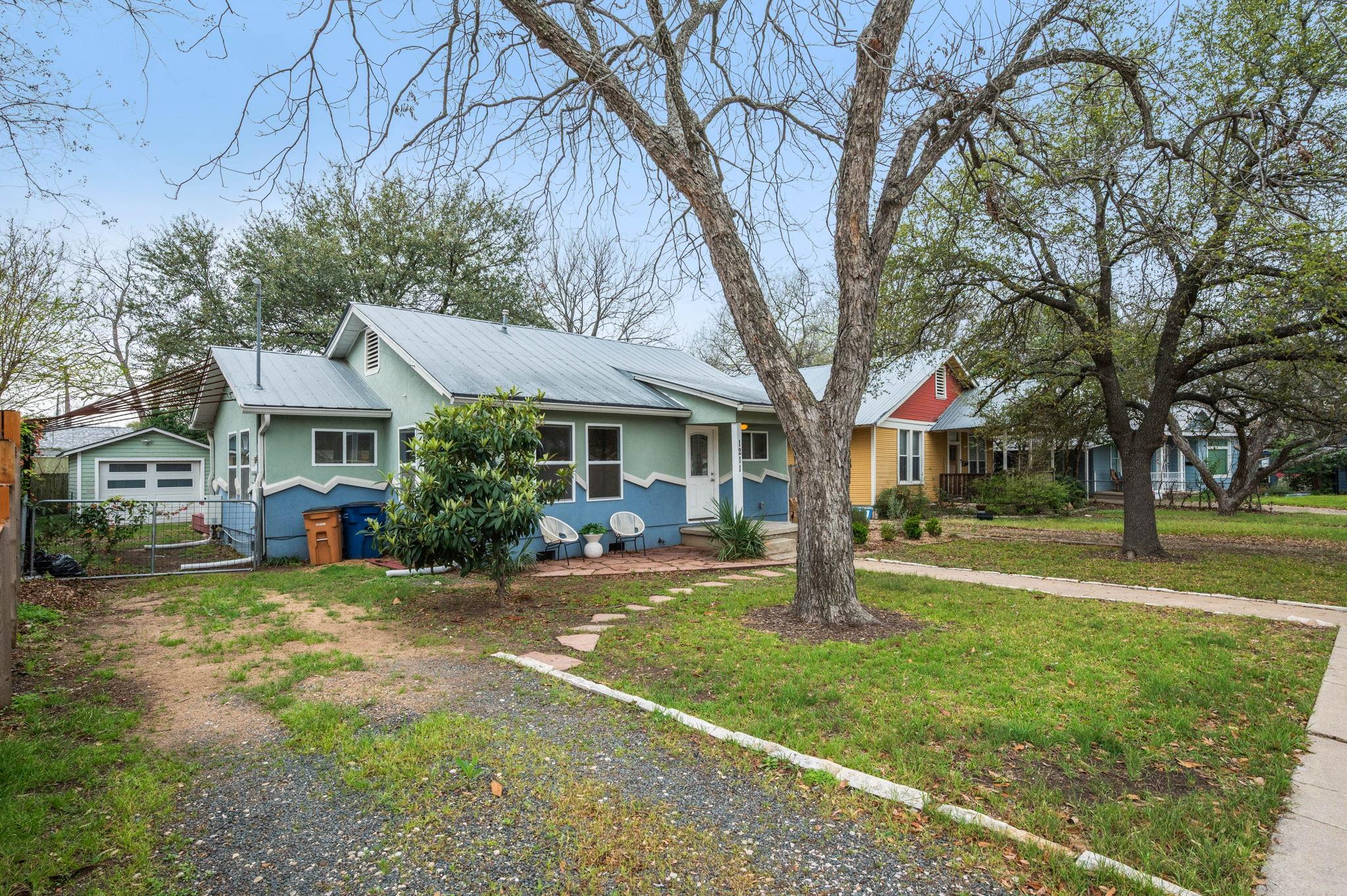1211 GEORGIAN St, Austin, TX 78756