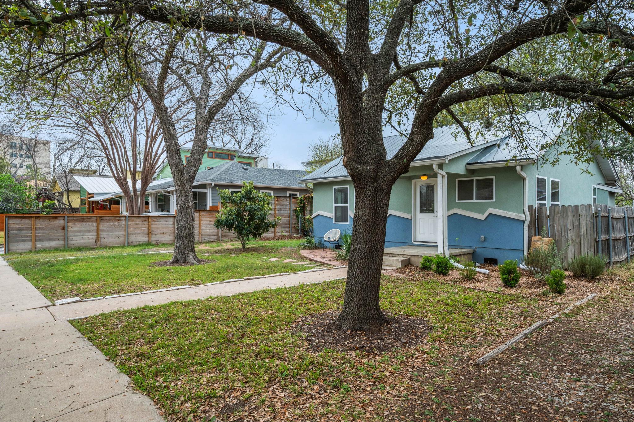 1211 GEORGIAN St, Austin, TX 78756